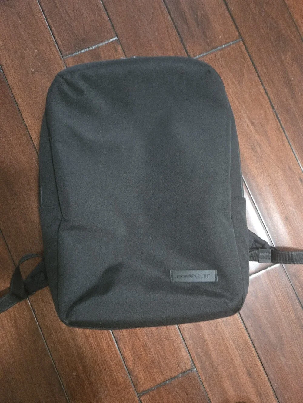 Never Used Pacsafe X SLNT faraway Backpack With Laptop Sleeve